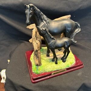 Rubys collection horse statue